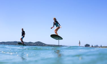 水上空を飛ぶスリルを体験しよう：Eフォイルを今すぐレンタル