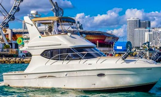 42’ Silverton Flybridge Motor Yacht Rental in Miami Beach, Florida