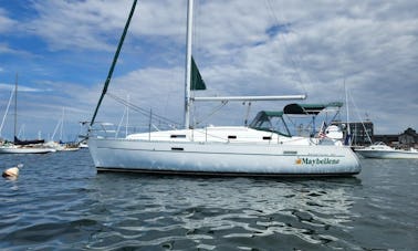 Venga a navegar y divertirse en Maybellene, nuestro bien cuidado yate Beneteau de 34 pies