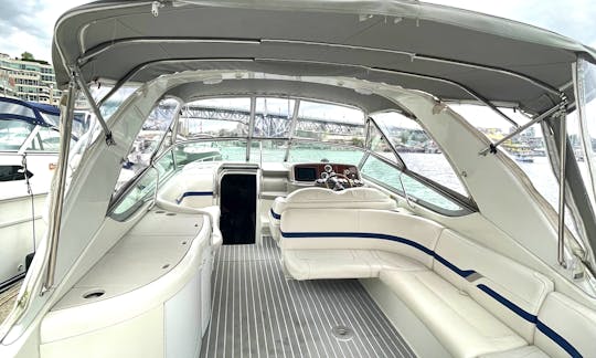 Spacious 40ft Luxury Formula Yacht Downtown Vancouver - Limo, Dj, Catering available