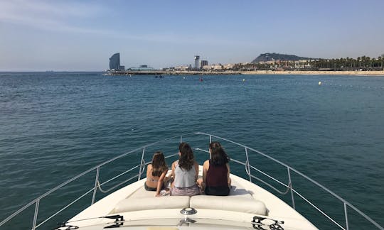 2 Hours Private Guided Tour in a MotorYacht with Professional Guide Barcelona