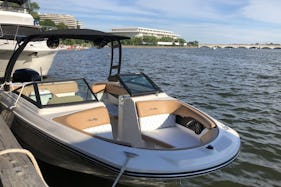 2017 Sea Ray SPX 210 Boat