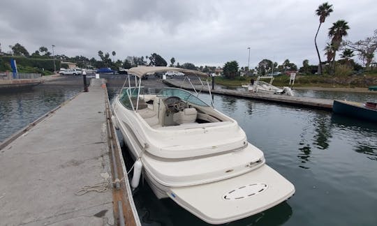 26' Maxum Powerboat ¡Es hora de vivir una aventura! Máximo 2300 segundos en 2023 segundos en Newport Beach ☀️