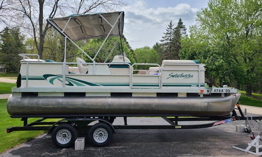 Pontão portátil Godfrey Sweetwater de 20 pés em Mukwonago, Wisconsin