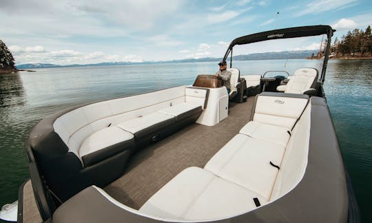 Manitou 25ft Luxury Pontoon Charter in South Lake Tahoe