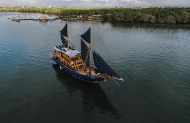 4 days Boutique Pirate Boat cruise in Komodo National Park