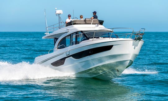 Lake Mead: New Fly Bridge Yacht for Charter!