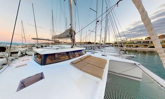 Saona 47 Sailing Catamaran Rental in Trogir, Splitsko-dalmatinska županija
