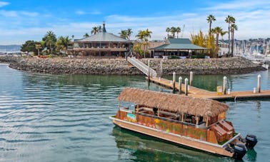 ¡Bote tiki para hasta 30 invitados! ¡Cócteles, baile y natación en la bahía de San Diego!