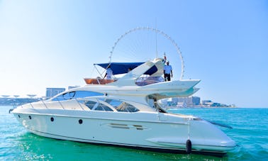 Yacht Azimut de 53 pieds à louer à la marina de Dubaï