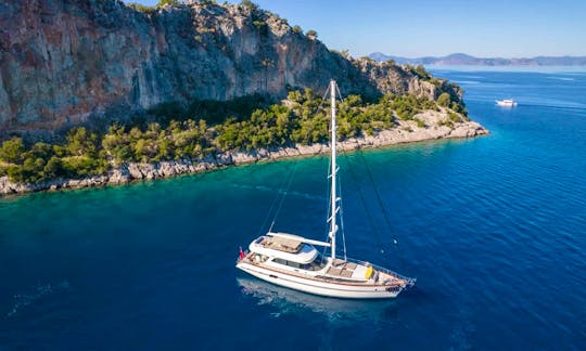 Top-luxury gulet for charter in Fethiyé