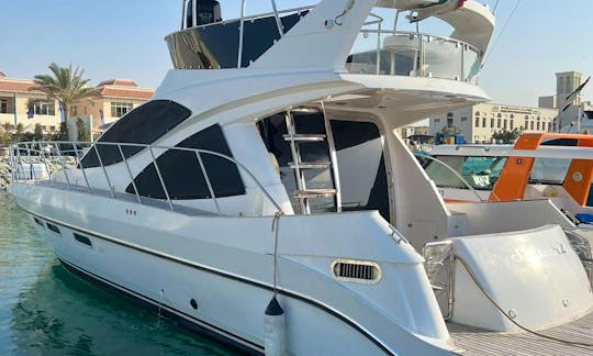 Luxury Majesty 48ft Yacht in Dubai up to 15 guest!!