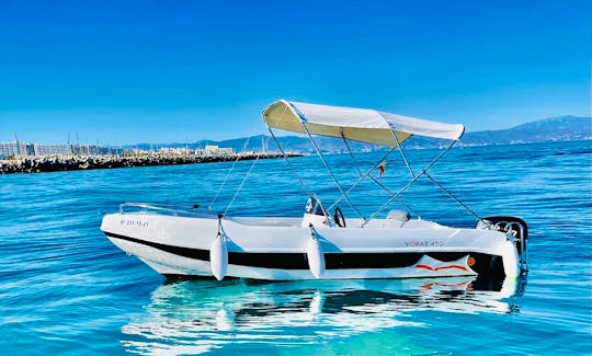 Rent this boat without a license Voraz 450 Open Plus Boat in Benalmádena