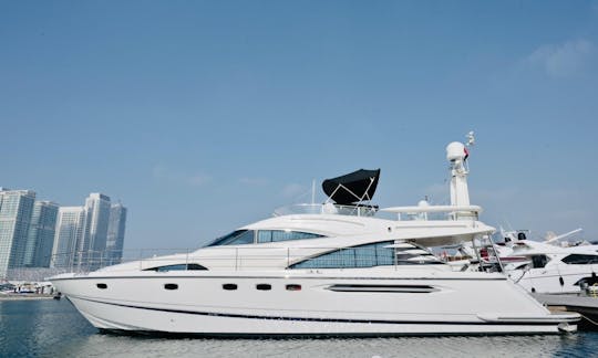 Luxury 65ft Yacht Capacity 30 Guest for events & parties in Dubai Marina Harbor