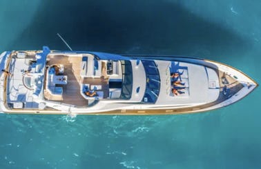 Luxury 100ft Italian Super Yacht in Miami Beach, Florida