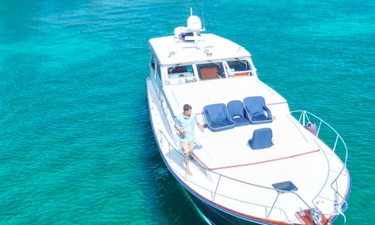Luxury Huckins 44 Motor Yacht in Fajardo, Puerto Rico
