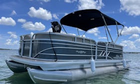 New Pontoon In Clearwater Float Mat And Cooler Available 10 Passenger 