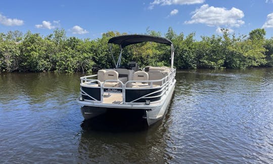 2020 Suntracker Fishing Barge in Punta Gorda w/ 150HP Mercury