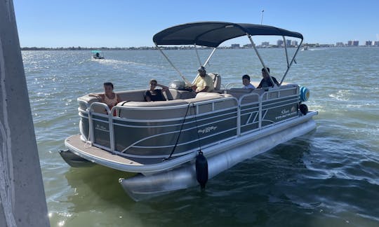 20FT PONTOON IN CLEARWATER ISLAND HOPPING TO POPULAR LOCAL ISLANDS