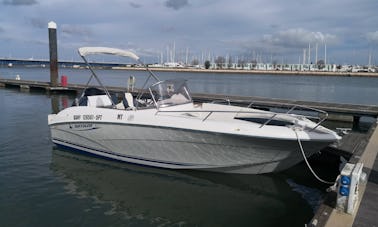 Thrilling and comfortable boating experience in Portimão