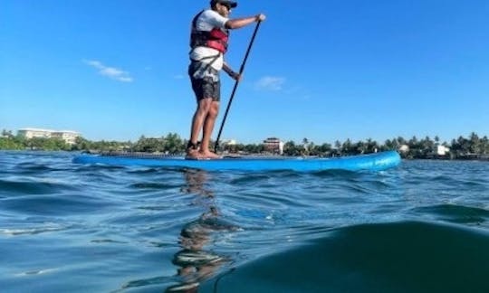 Planche à pagaie en mer à Galle