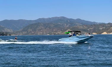 Los Angeles watersports: wakesurfing, wakeboarding, tubing, waterskiing