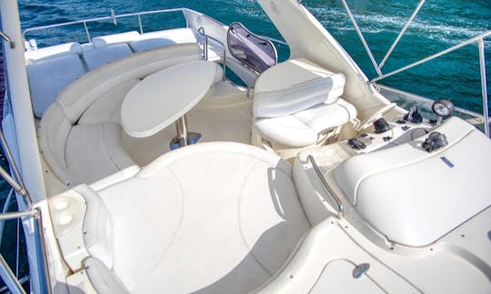 Beatiful Azimut 55 Yacht in Puerto vallarta