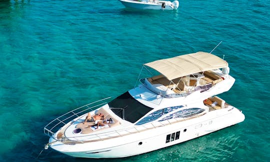 Miami Charter 55ft bAzimut Yacht for up to 13 peoples in Miami