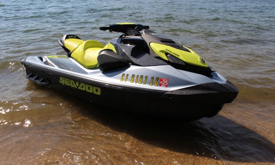 2022 Seadoo GTI SE with Audio Jetski Rental