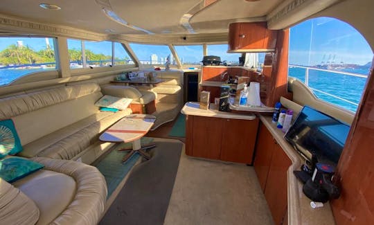 Charter our 55’ Sea Ray Amazing Luxury Boat In Miami, Florida.