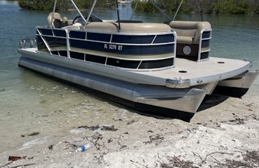 21' Godfrey Tritoon for rent in SW Florida! Dockside delivery available!