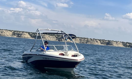 2011 Tahoe Inboard Ski Boat with Gear in Peyton/Falcon