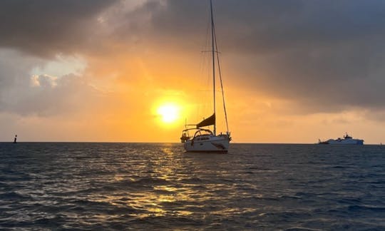 Affordable Sailboat experience in San Blas islands shared space or private