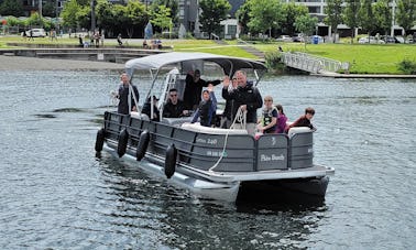 PILOTEZ VOUS-MÊME CE BATEAU SUPER AMUSANT DE 26 PIEDS AVEC TOBOGGAN AQUATIQUE ! 175$ DE L'HEURE 