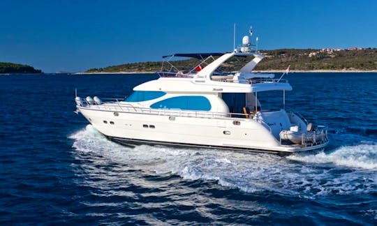 Luxury 72' Yacht for Events and Overnight Cruises, Fuel included