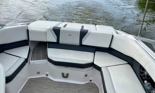 20ft Regal Runabout for Rent in Indianapolis, Morse Reservoir