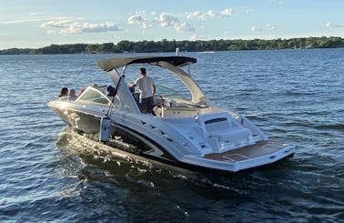 28ft Luxury Chaparral Boat on Lake Minnetonka, Minnesota