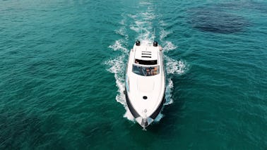 Sunseeker Predator 64 Mega Yacht para 10 pessoas