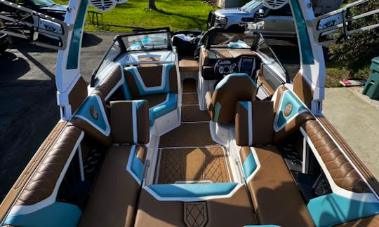 Tige 23ZX Wakeboard/ Surf boat in Fort Worth, Texas