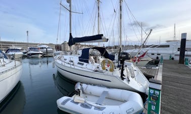 Bavaria 38 Sailing Charter na Inglaterra, Reino Unido