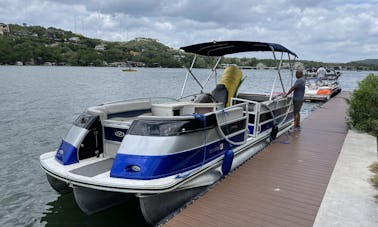 Bateau ponton Harris Crowne 270 **Lac Travis seulement**