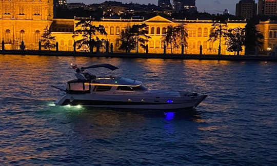 Luxury Motor Yacht for 12 guests in İstanbul