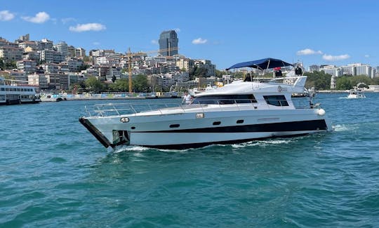 Luxury Motor Yacht for 12 guests in İstanbul