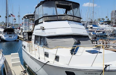 38' Star Gazer Carver Motor Yachtin Long Beach
