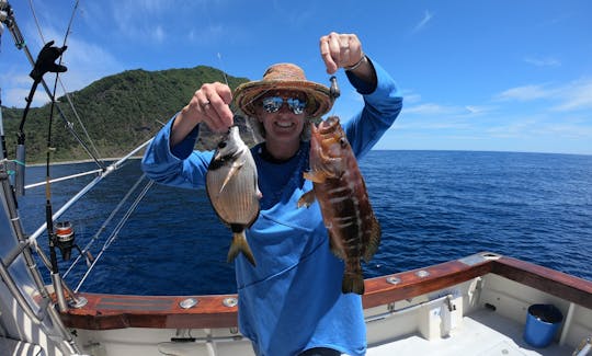 アゾレス諸島のポンタデルガダでの沿岸釣り