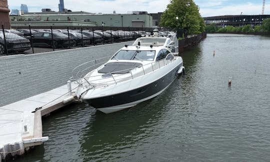 Azimut 62s Motor Yacht In Chicago, Illinois