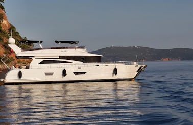 Rental Yacht in İstanbul Bosphorus Tour