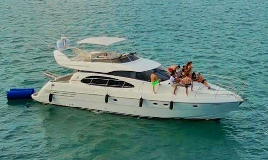 🐬60' AZIMUT Amazing Motor Yacht In Miami, Florida