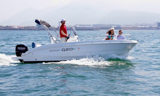 Barqa Q20 40 cv Deck Boat Rental in Torre Annunziata, Campania