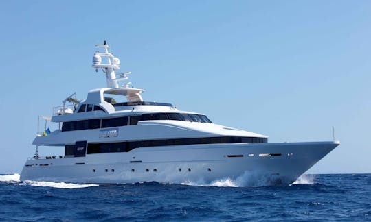 42m Heesen based in Olbia